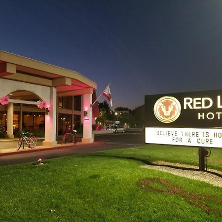 Red Lion Hotel Redding Exterior photo