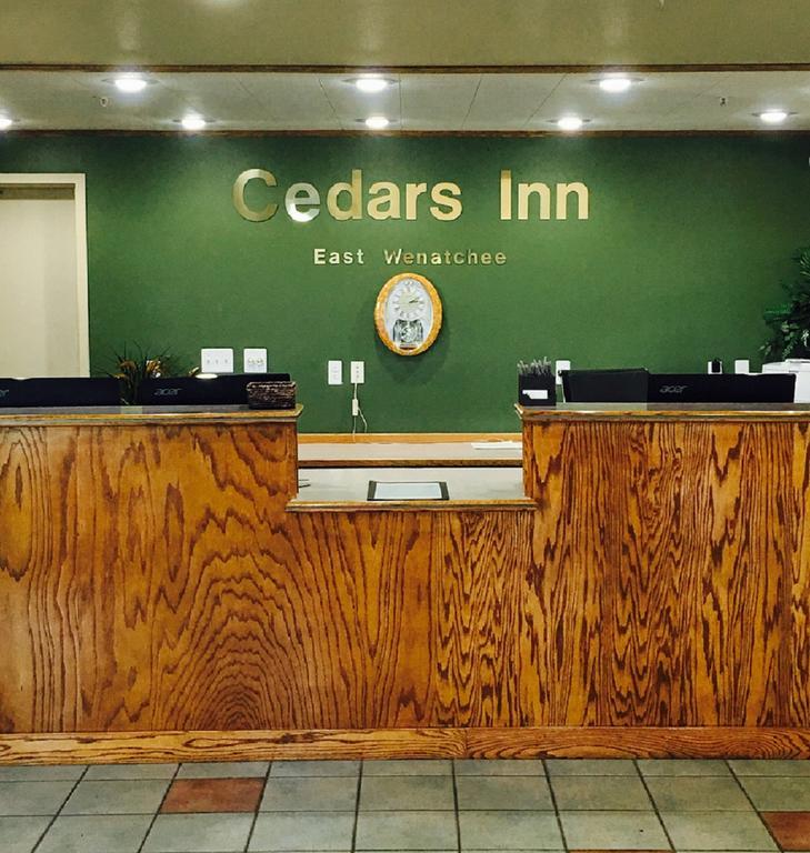 Cedars Inn Wenatchee Exterior photo